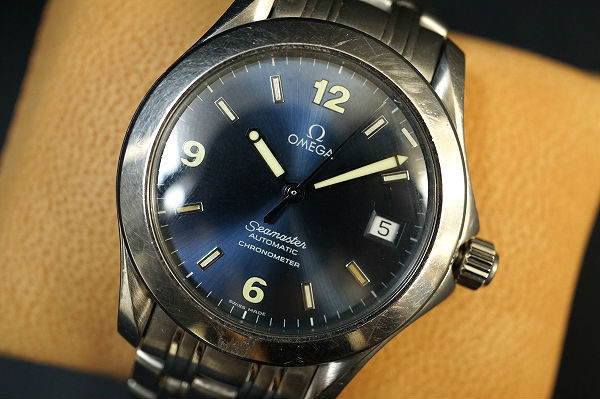 スタイリッシュなデザインで手元からおしゃれに！オメガの腕時計シーマスターを買取しました