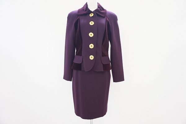 高貴なパープルで一味違ったおしゃれを!クリスチャンラクロワ・スカートスーツを買取しました