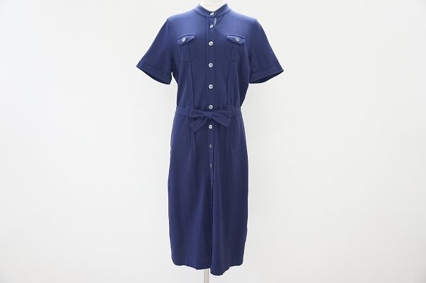 落ち着いたカラーのネイビーで着回し力抜群！ブルックスブラザーズワンピースを買取しました
