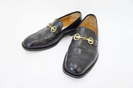 ブラック×ゴールドの組み合わせがシャープ！ア・テストーニローファーを買取しました