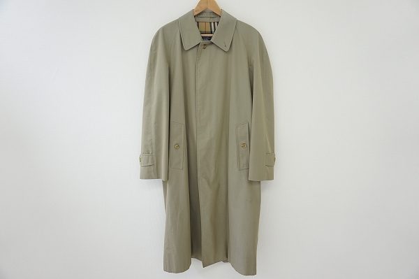 大人な雰囲気でしっかり決まる！バーバリーステンカラーコートを買取しました