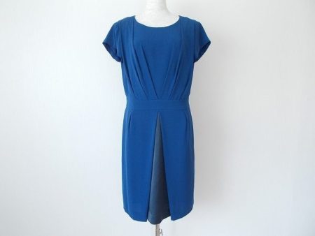 凛とした印象を与えられる！アクアスキュータムワンピースを買取しました