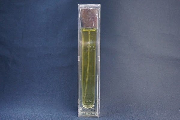 廃盤になり入手困難なグッチのENVY50mlを未開封で買取させて頂きました。