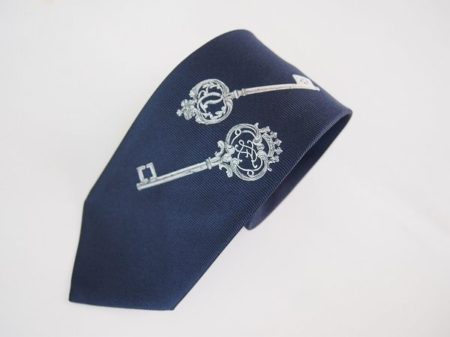 煌びやかな鍵も目を惹く！ドミニクフランスのネクタイを買取しました