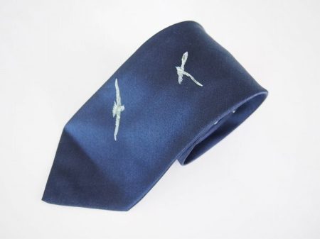 ネイビー×ホワイトのさやわかさが魅力！ドミニクフランスのネクタイを買取しました