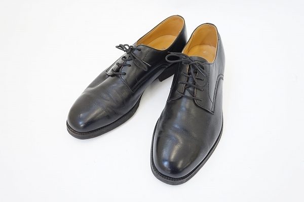 バーバリーの落ち着いた印象を感じられる1足バーバリーシューズを買取しました