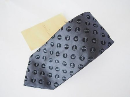 変わった模様に目を奪われる！トラサルディのネクタイを買取しました