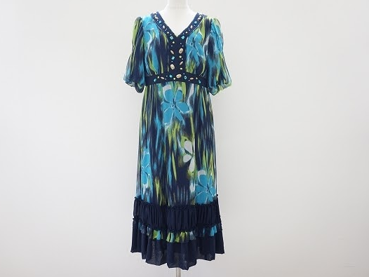 たおやかな花柄フレアワンピ！伊太利屋