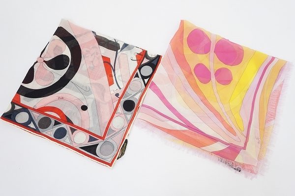 首元に！バッグに！幅広く応用が効く優れもの　エミリオプッチのスカーフ2枚セットを買取しました