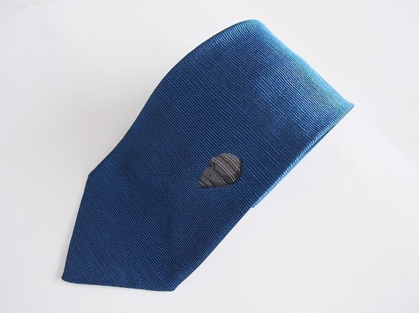 爽やかなブルーでスマートに！ドミニクフランスのネクタイを買取しました