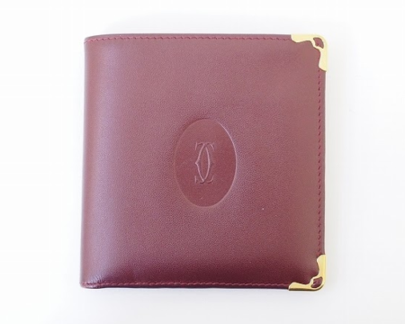 コンパクトな二つ折り財布！カルティエ