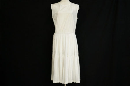 清潔感を最大限に表現できる！ズッカワンピースを買取しました