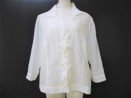 着回し力抜群！安定感があるホワイトは何枚あっても便利です！ハナエモリのシャツブラウスをお売りいただきました