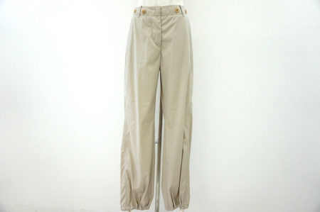 裾もキュッとしまって動きやすい！プラダスポーツのパンツを買取しました