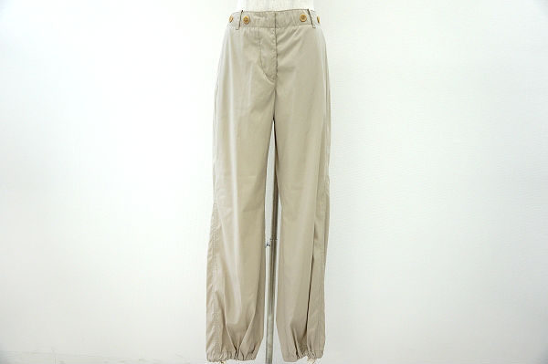 裾もキュッとしまって動きやすい!プラダスポーツのパンツを買取しました