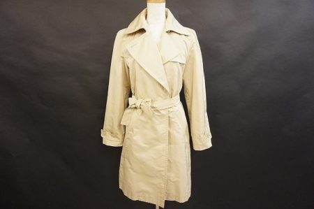 春や秋のお助けアイテム！マックスマーラのトレンチコートをお売りいただきました