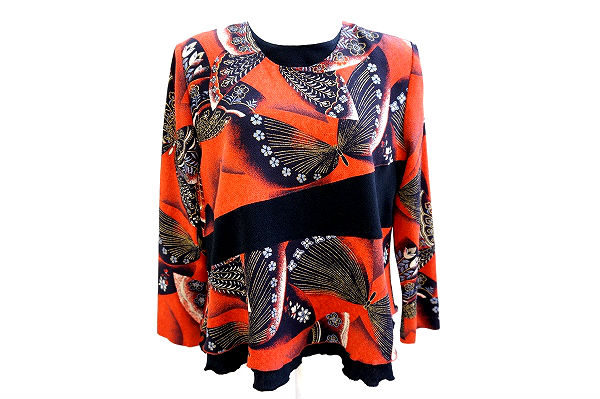 鮮やかな蝶でアクセサリーも不要！詩仙堂のカットソーをお売りいただきました