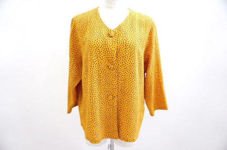 元気が出る辛子色でコーディネートにメリハリを！詩仙堂のカーディガンを買取しました