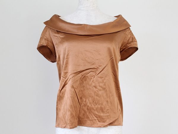 光沢感からエレガンスを感じ取れる！エンポリオアルマーニのカットソーをお売りいただきました