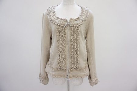 華やかフリルのなかにも落ち着いた雰囲気！ピンクハウスのジャケットを買取しました