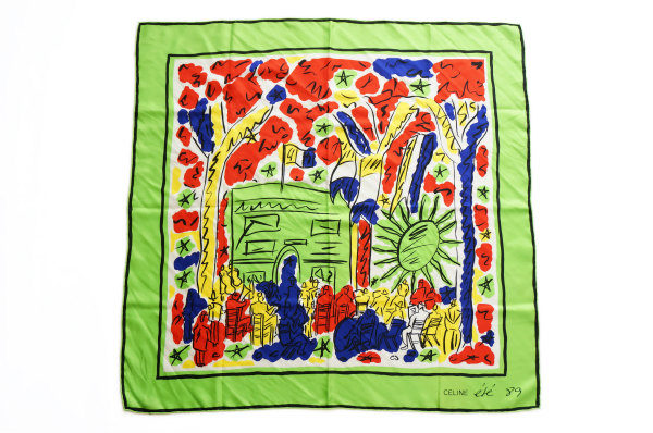 絵画を想像させる芸術性の高いデザイン!セリーヌのスカーフを買取しました