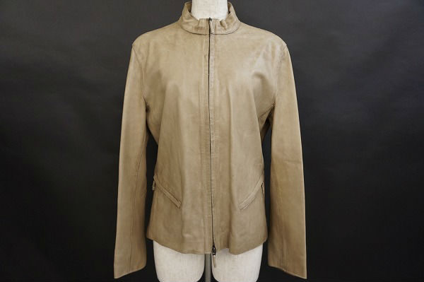 ちょっとしたお出かけにも大活躍!バーバリーのジャケットを買取しました