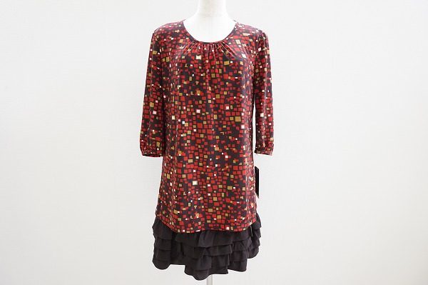 光のような模様が素敵！レリアンのワンピースをお売りいただきました