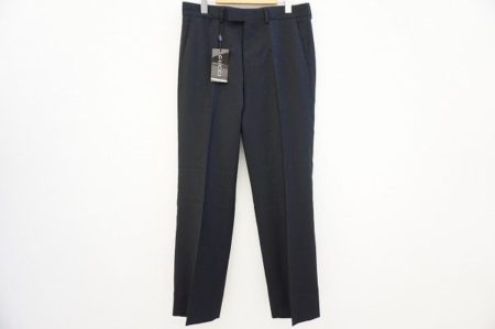 スッキリラインでスマートさを演出！グッチのウールパンツを買取しました