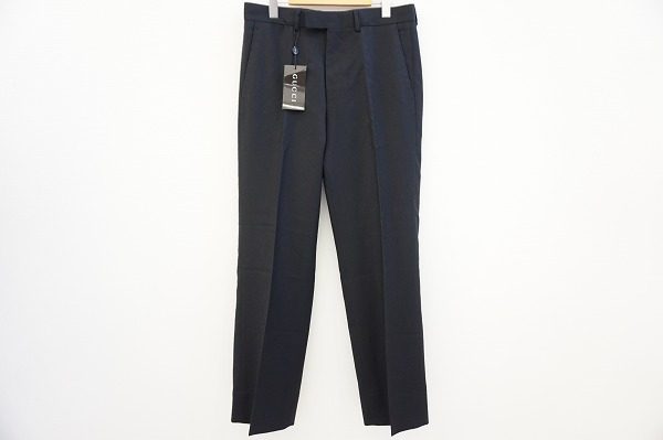 スッキリラインでスマートさを演出！グッチのウールパンツを買取しました