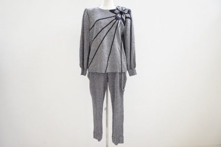 アートのようなデザインでスタイリッシュに！斉藤都世子のセットアップを買取しました