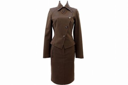 女性のラインが綺麗に表現できる！セリーヌのスカートスーツを買取しました