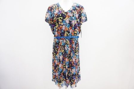 絵画のような色彩バランスに惹かれる！レリアンのワンピースを買取しました