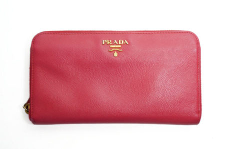 玉の輿運が上がるかもしれません！プラダのピンク 財布を買取しました
