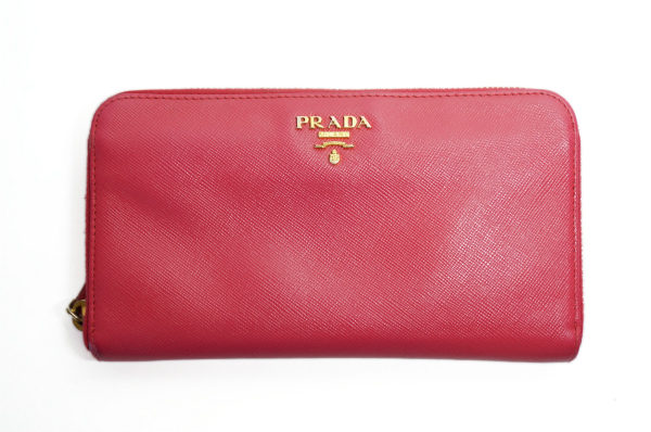 玉の輿運が上がるかもしれません！プラダのピンク 財布を買取しました