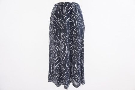 しっとりとした印象になる！綺麗めスカート レリアンのスカートをお売りいただきました