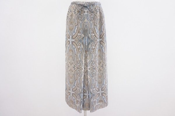 レア柄のペイズリーで注目度もアップ！レリアンのペイズリー柄のスカートをお売りいただきました