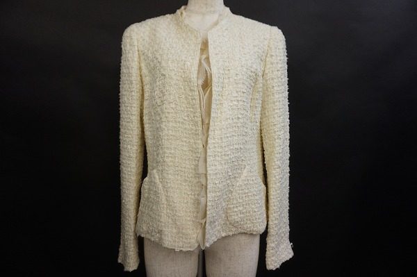 ビジネスやフォーマルなシーンに大活躍！ヒロココシノのツイードジャケットをお売りいただきました