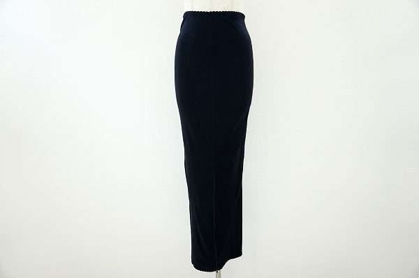 ほっそりラインが叶うすぐれもの！ドルチェ＆ガッバーナのスカートを買取しました