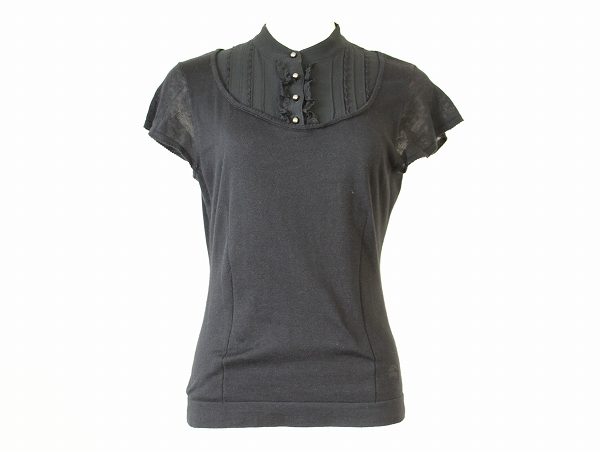 首元フリルが清楚なイメージにしてくれる!バーバリーカットソーを買取しました