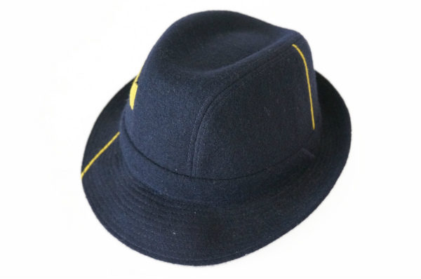ネイビー×イエローの人気組み合わせでファッショナブルに！コムデギャルソンの中折れハットを買取しました