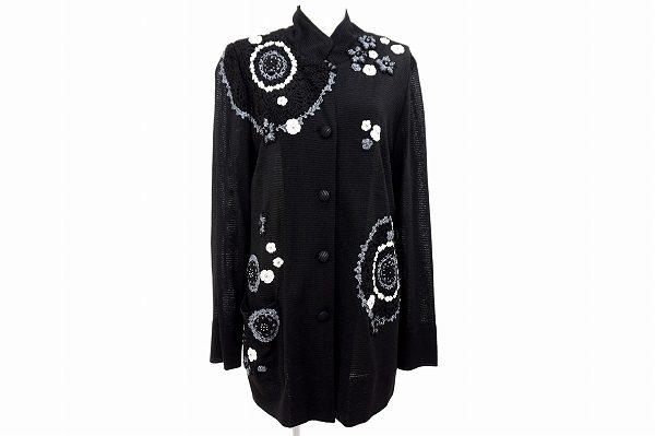 どこか麗しげなジャケットで清楚な印象をゲット！斉藤都世子のジャケットを買取しました