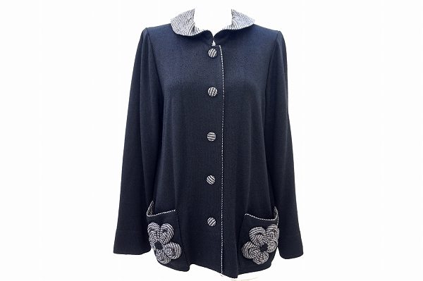 黒とグレーの絶妙なコントラストがポイント!斉藤都世子のニットジャケットを買取しました