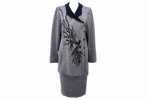 銀世界のような世界観が素敵!斉藤都世子のセットアップを買取しました