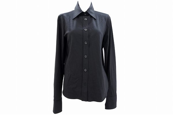 クールビューティながらも上品に決まる!グッチのカシミヤ混ブラウスを買取しました