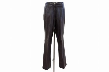 かっこよくシャープに決めたいなら！伊太利屋のレザーパンツを買取しました