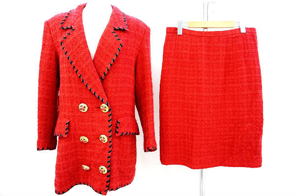 太陽のようにアグレッシブ！見ているだけで元気になる 伊太利屋のスカートスーツをお売りいただきました