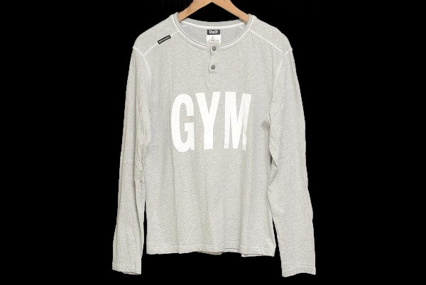 ほんのりグレーで優しくも控えめなおしゃれを実現！ドルチェ＆ガッバーナカットソーを買取しました