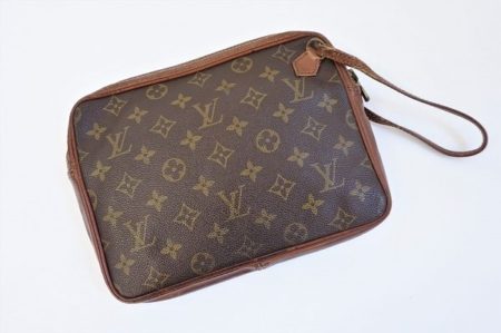 パッと出かける際も上品に決まる！ルイヴィトンのセカンドバッグを買取しました