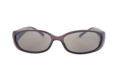 スマートに決めながら紫外線カットが可能！グッチのサングラス