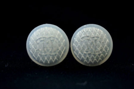 シンプルな服装もさりげなくおしゃれに！シャネルのイヤリングを買取しました